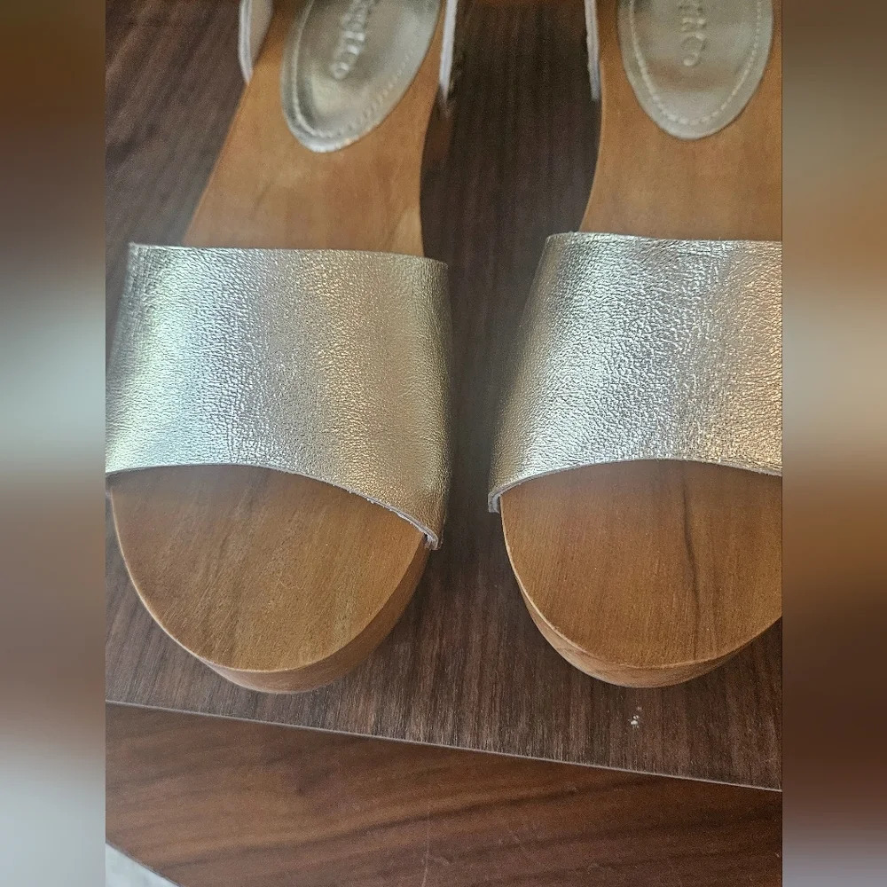 RAG & CO Cara wooden Heeled clogs -Gold Metallic. Size 6 NWOT - Picture 6 of 9